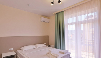 Nautilus Family Hotel