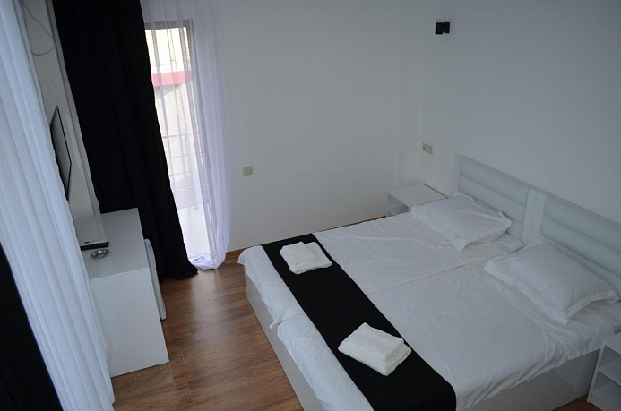 White Hotel - Изображение 1