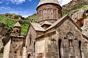 АРМЕНИЯ(Уютный Ереван и высокогорное озеро Севан, библейский Арарат, Араратская долина и знаменитый коньячный завод) - Изображение 0